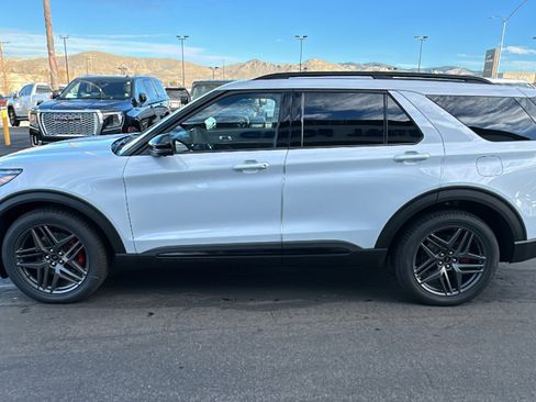 New 2026 Ford Explorer ST w/ Sun And Sound Package image 6