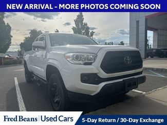 Certified 2022 Toyota Tacoma SR w/ SR Convenience Package AWD/4WD video 1