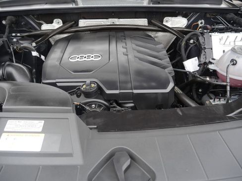 Certified 2023 Audi Q5 2.0T Premium w/ Convenience Package image 11