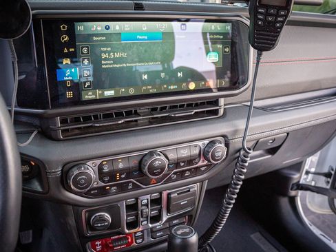 Used 2024 Jeep Wrangler Unlimited Rubicon 392 image 21