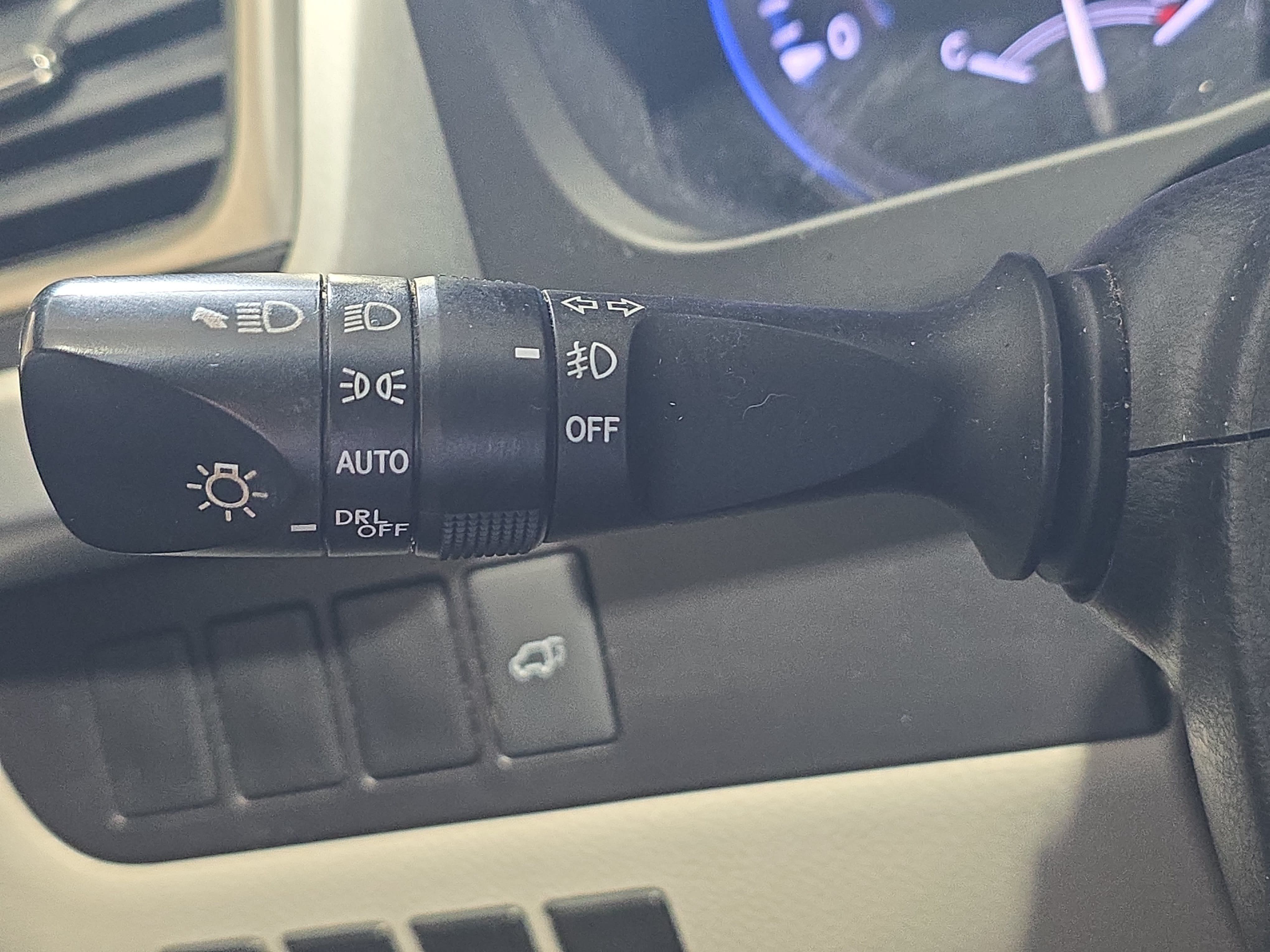 Used 2015 Toyota Highlander XLE FWD image 25