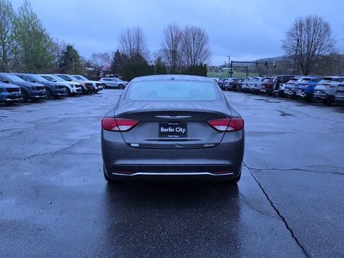 Used 2015 Chrysler 200 Limited w/ Convenience Group FWD image 7
