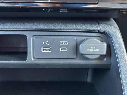 Used 2024 Honda Pilot LX image 17