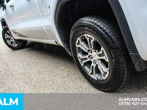 Used 2025 GMC Sierra 1500 SLT RWD image 14
