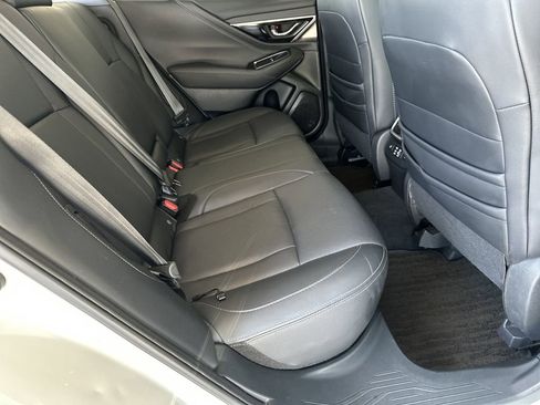 Used 2025 Subaru Outback Limited AWD/4WD image 35