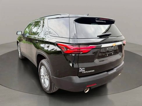 Used 2022 Chevrolet Traverse LT FWD image 5