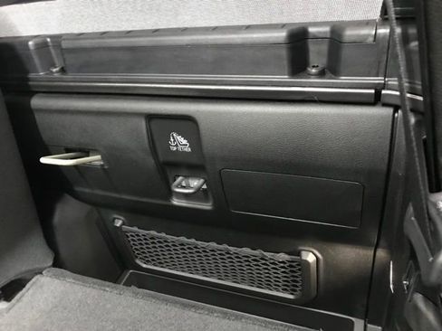 New 2025 Jeep Gladiator Willys image 29