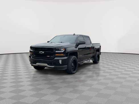 Used 2017 Chevrolet Silverado 1500 LT w/ All Star Edition AWD/4WD image 4