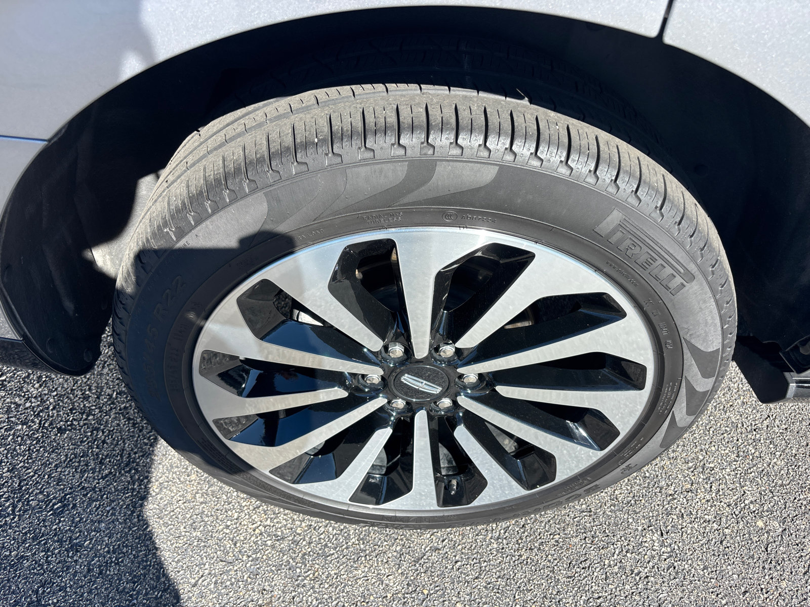 Certified 2024 Lincoln Navigator Reserve AWD/4WD image 10