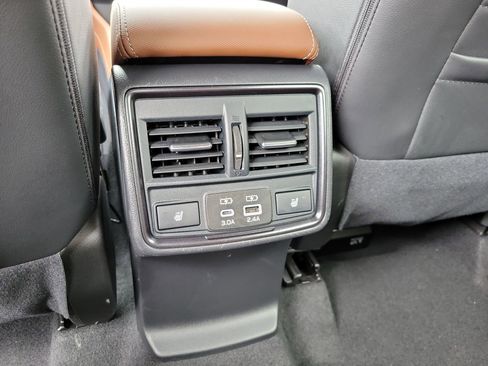 Used 2025 Subaru Forester Touring w/ Popular Package - Touring AWD/4WD image 16