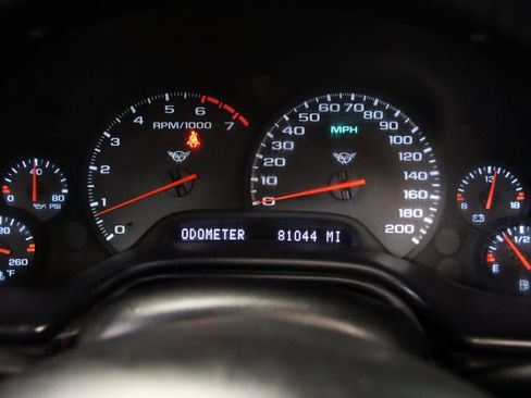 Used 2004 Chevrolet Corvette w/ Preferred Equipment Group image 36