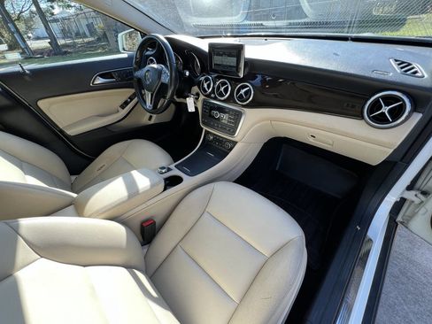 Used 2015 Mercedes-Benz GLA 250 4MATIC image 23