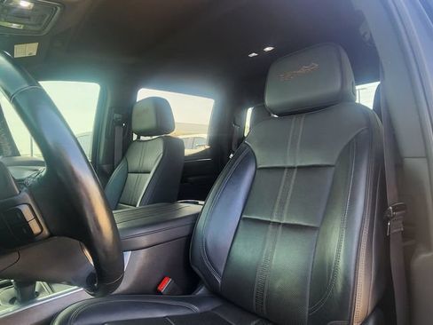Used 2023 Chevrolet Silverado 1500 High Country w/ Technology Package AWD/4WD image 15