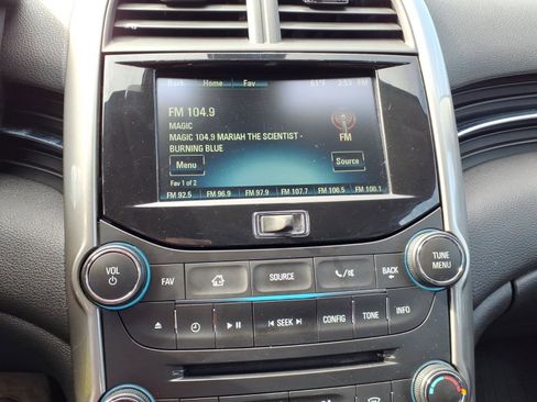 Used 2016 Chevrolet Malibu LT FWD image 13