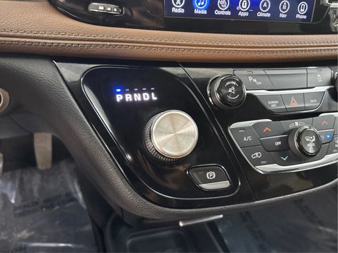 Used 2017 Chrysler Pacifica Limited FWD image 47