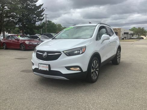 Used 2017 Buick Encore Essence FWD image 4