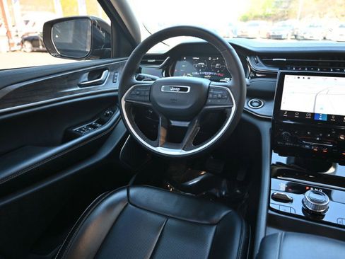 Used 2023 Jeep Grand Cherokee 30th Anniversary AWD/4WD image 16