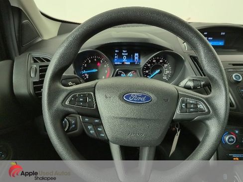 Used 2018 Ford Escape SE image 16