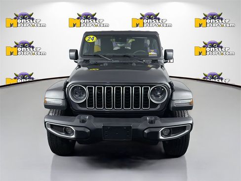 Used 2024 Jeep Wrangler Sahara image 2
