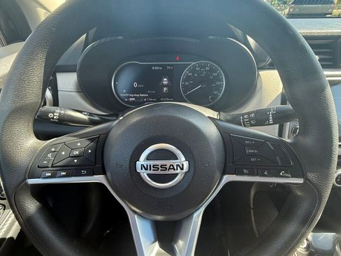 Used 2021 Nissan Versa SV FWD image 25