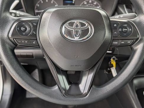Used 2025 Toyota Corolla LE FWD image 5