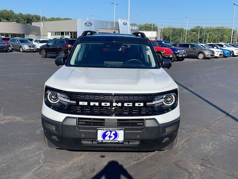 Used 2025 Ford Bronco Sport Outer Banks w/ Outer Banks Tech Package+ AWD/4WD image 8