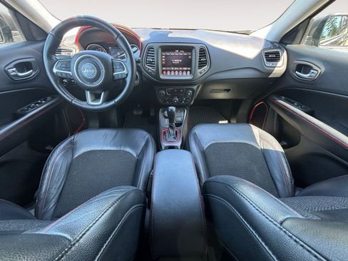 Used 2018 Jeep Compass Trailhawk AWD/4WD image 10