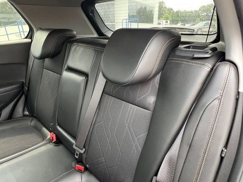 Used 2018 Chevrolet Trax LT w/ LT Convenience Package FWD image 4