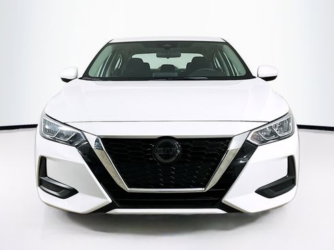 Used 2023 Nissan Sentra SV image 2