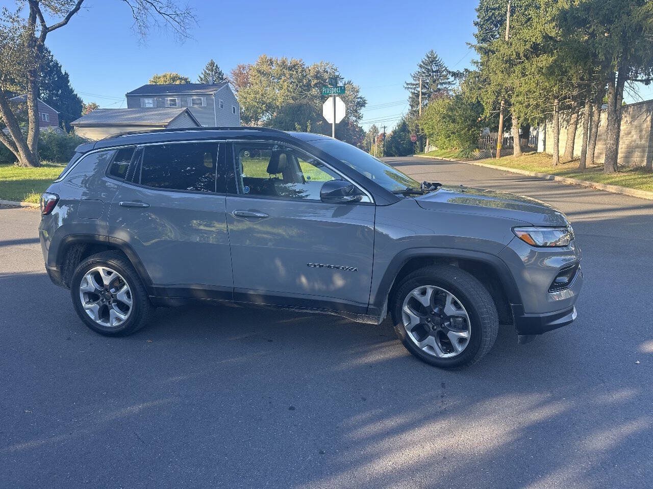 Used 2022 Jeep Compass Limited w/ Sun and Sound Group AWD/4WD image 5