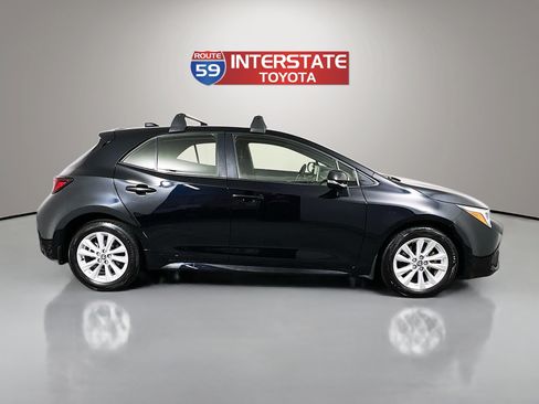 Certified 2025 Toyota Corolla SE w/ SE Package FWD image 8