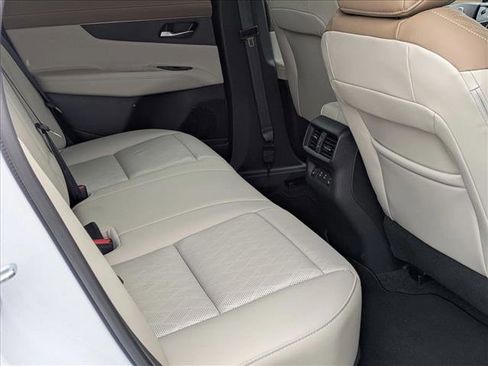 Used 2025 Nissan Murano Platinum w/ Cargo Package image 18