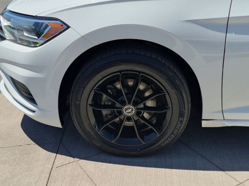 Used 2019 Volkswagen Jetta S FWD image 12
