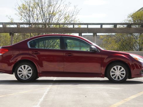 Used 2011 Subaru Legacy 2.5i image 16