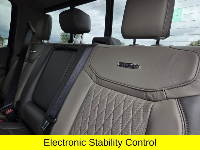 New 2027 Ford F350 Platinum w/ Platinum Plus Package AWD/4WD image 27