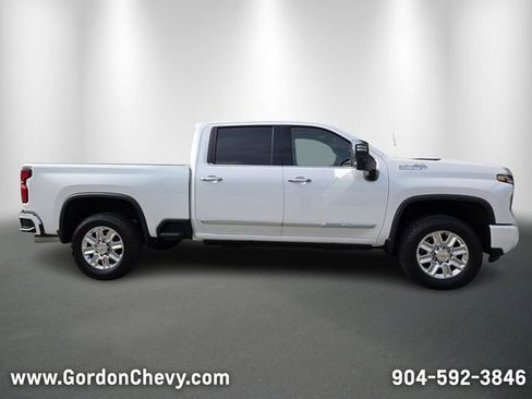 Used 2025 Chevrolet Silverado 2500 High Country w/ High Country Premium Package image 7