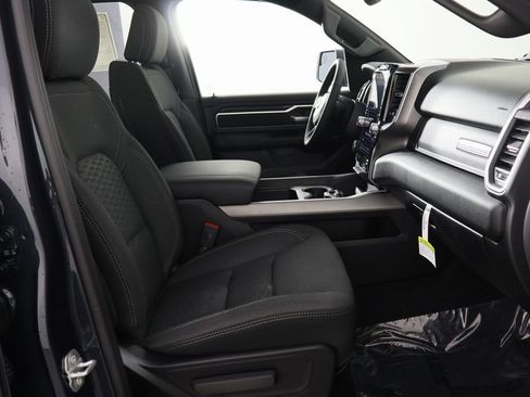 New 2026 RAM 1500 4x4 Crew Cab image 18