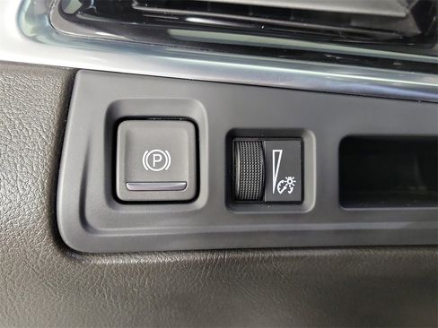 Certified 2024 Cadillac XT6 Premium Luxury image 32