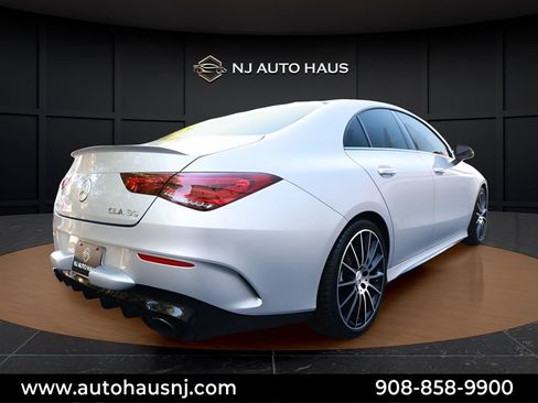 Used 2022 Mercedes-Benz CLA 35 AMG 4MATIC image 10