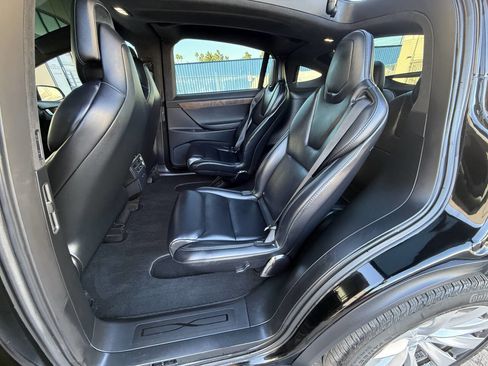 Used 2019 Tesla Model X Long Range image 23