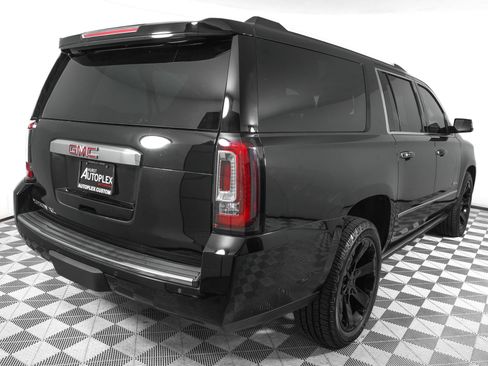 Used 2019 GMC Yukon XL Denali w/ Denali Ultimate Package RWD image 4