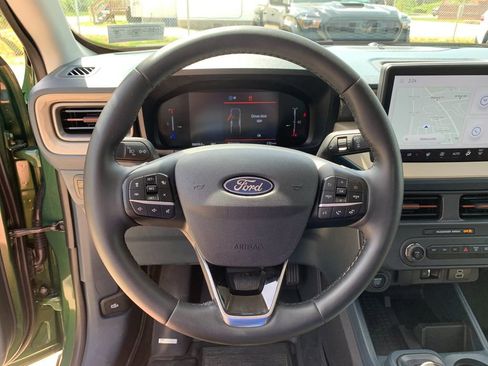 Used 2025 Ford Maverick Lariat image 27