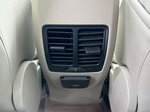 Used 2015 Ford Escape Titanium AWD/4WD image 18