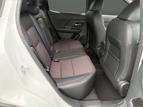 New 2026 Nissan Kicks SR image 28