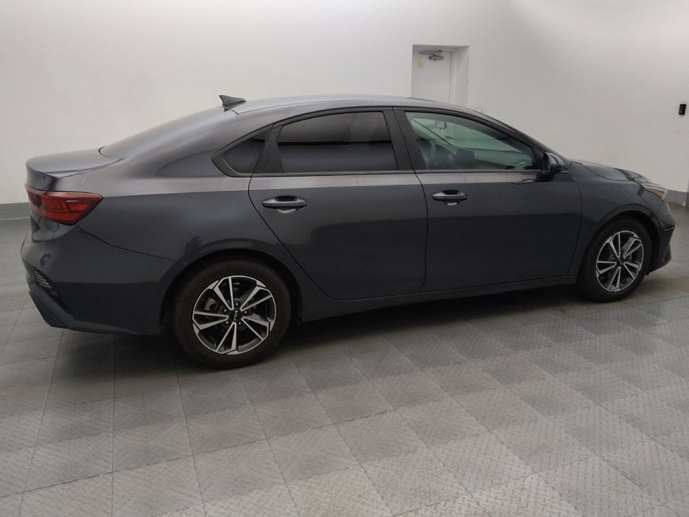 Used 2022 Kia Forte LXS FWD image 10