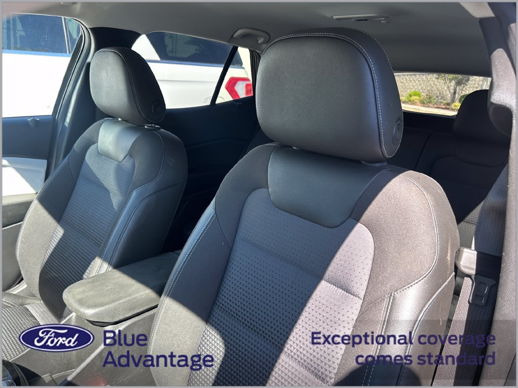 Used 2025 Chevrolet Trax LT FWD image 11