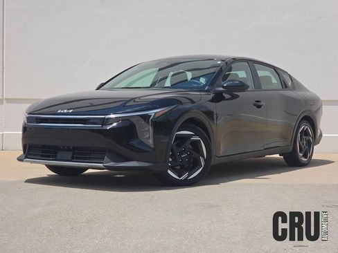 Used 2025 Kia K4 EX FWD image 1