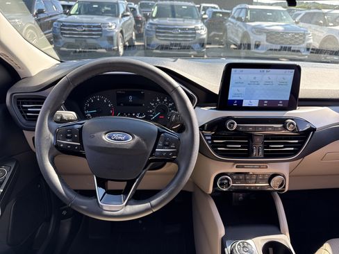 Used 2022 Ford Escape SEL image 13