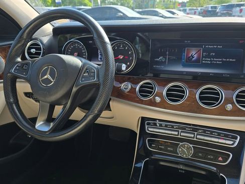 Used 2017 Mercedes-Benz E 300 4MATIC image 48