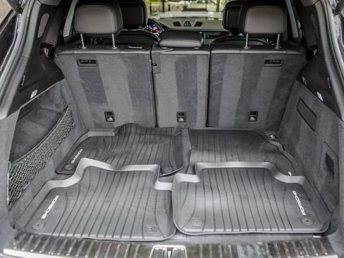 Used 2019 Porsche Cayenne image 11